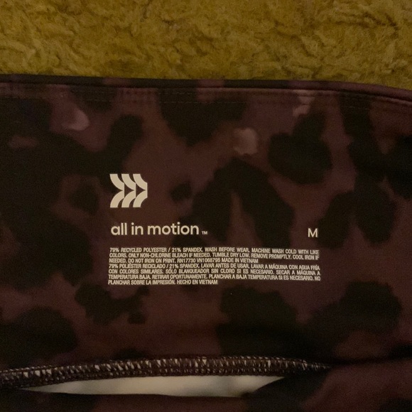 All in motion work out pants  size Medium - Picture 3 of 3